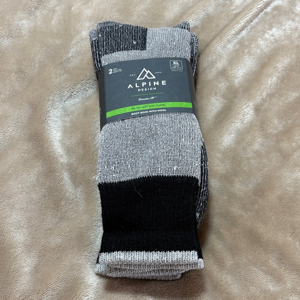 Alpine Design Men's Black and Gray Wool Boot Socks
